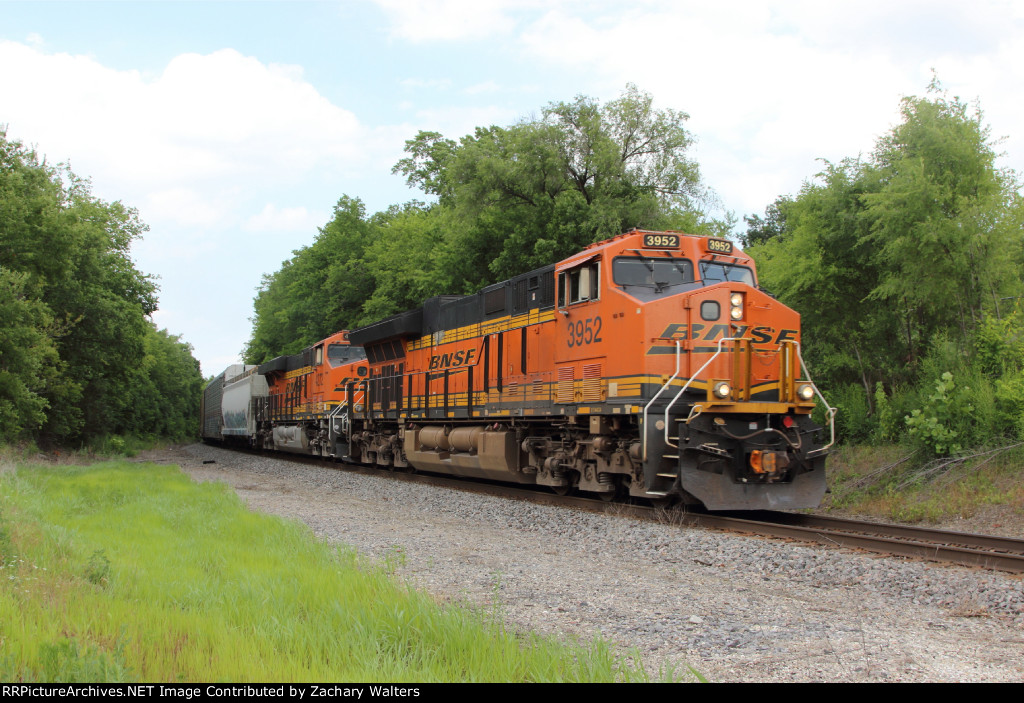 BNSF 3952